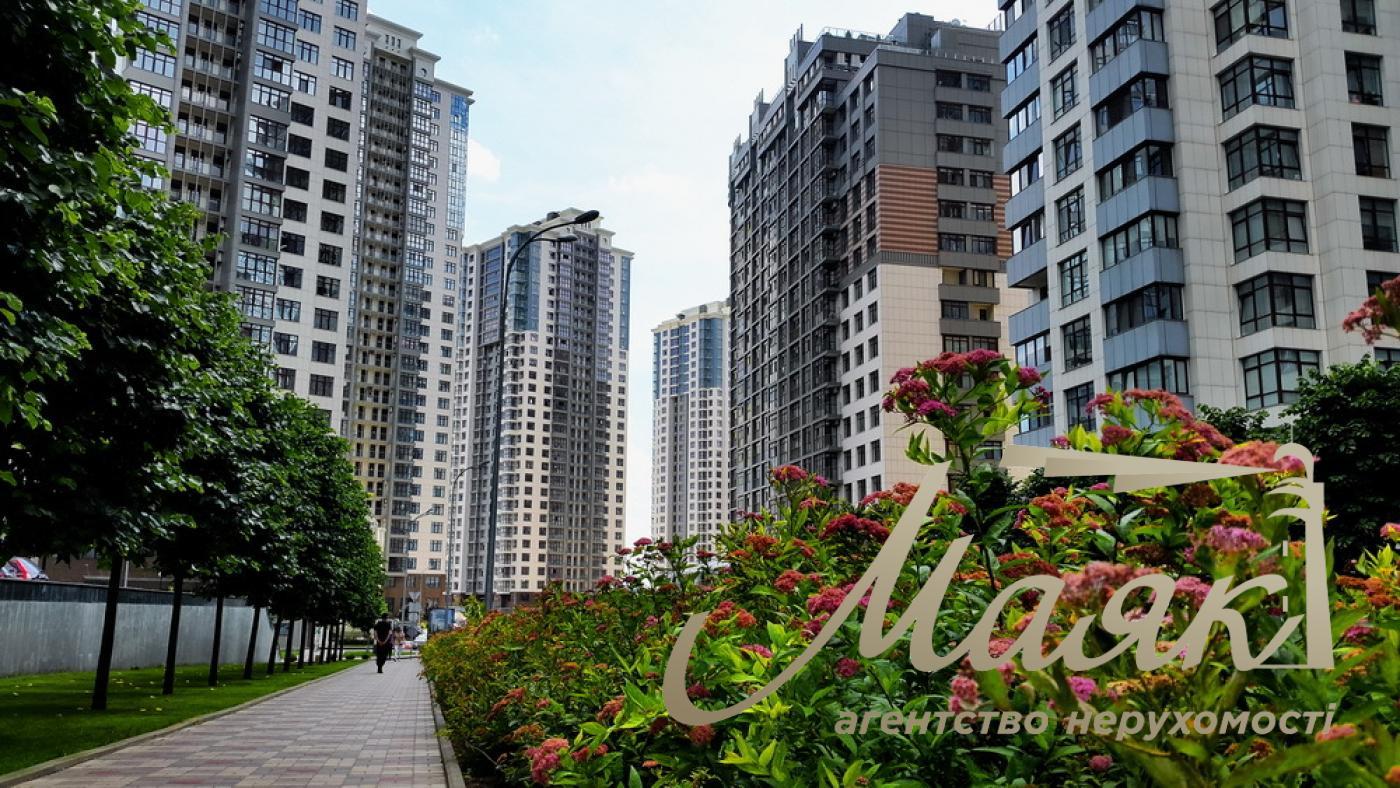Rent spacious 6-room apartment 290m2 in LCD "Novopecherskie Lipki", Dragomirova St., Pechersk district
