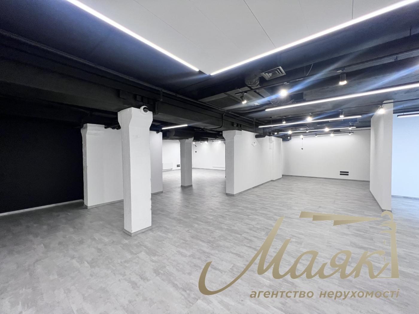 Аренда офисного помещения 500м2, БЦ Нивки Сити