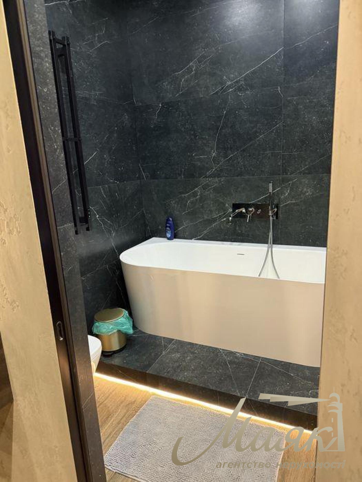 Продаж 2-кімнатної квартири ЖК Manhattan City, просп. Берестейський