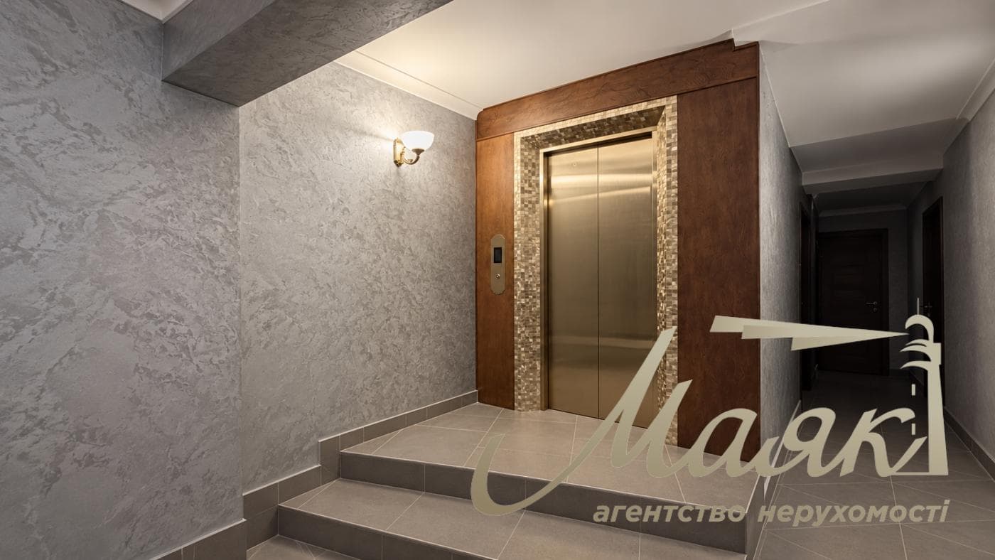 Оренда розкішного заміського будинку площею 1 217,2 м² у житловому комплексі «Південний» у с. Конча-Заспа/Козин, м. Київ, Голосіївський район, ділянка площею 40 соток