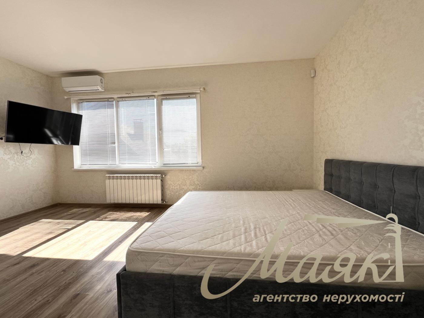 Оренда будинку з терасою 145м2 у с. Гатне