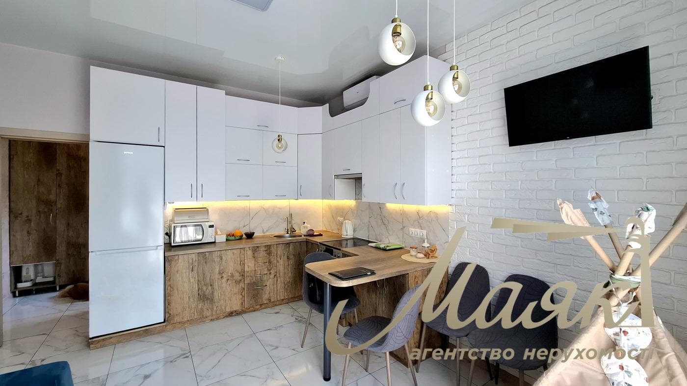 Продаж 1 поверхового таунхауса з ділянкою на 2 сотки, 40 кв. м2 метро Славутич