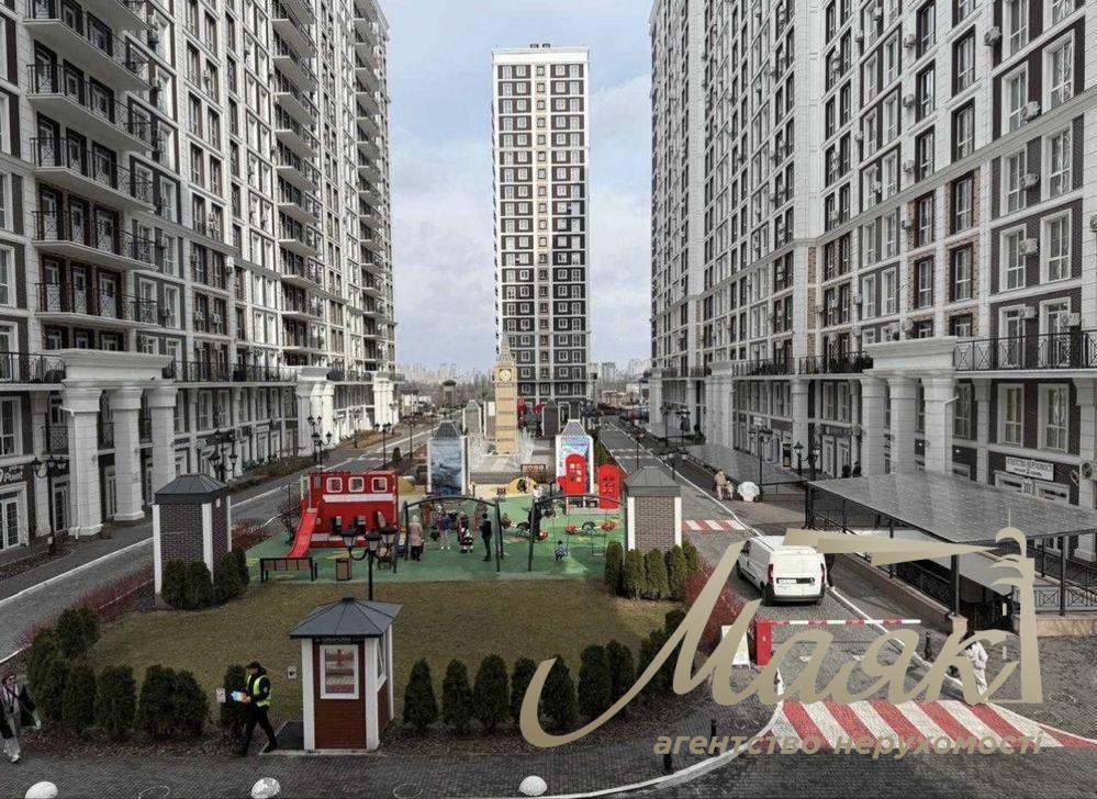 Оренда 2-х рівневого офісу в ЖК Нова Англія, Васильківська.