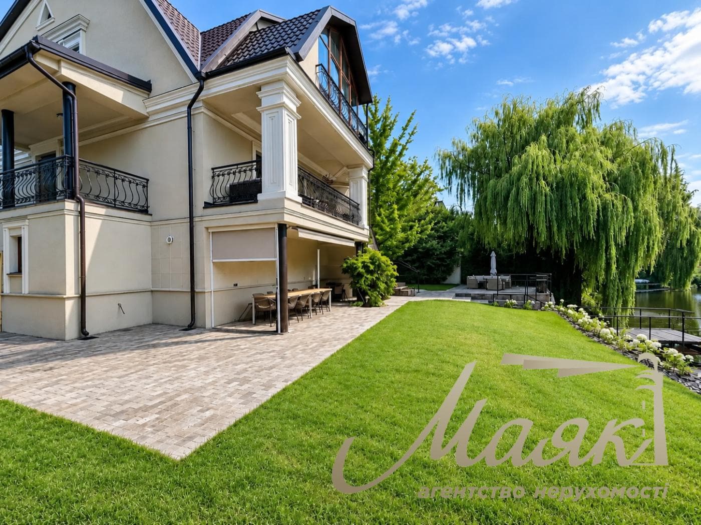 490 m² house for rent in a gated cottage community in the village of Kozin/Koncha-Zaspa, with access to the water, Kyiv Oblast, Obukhiv direction