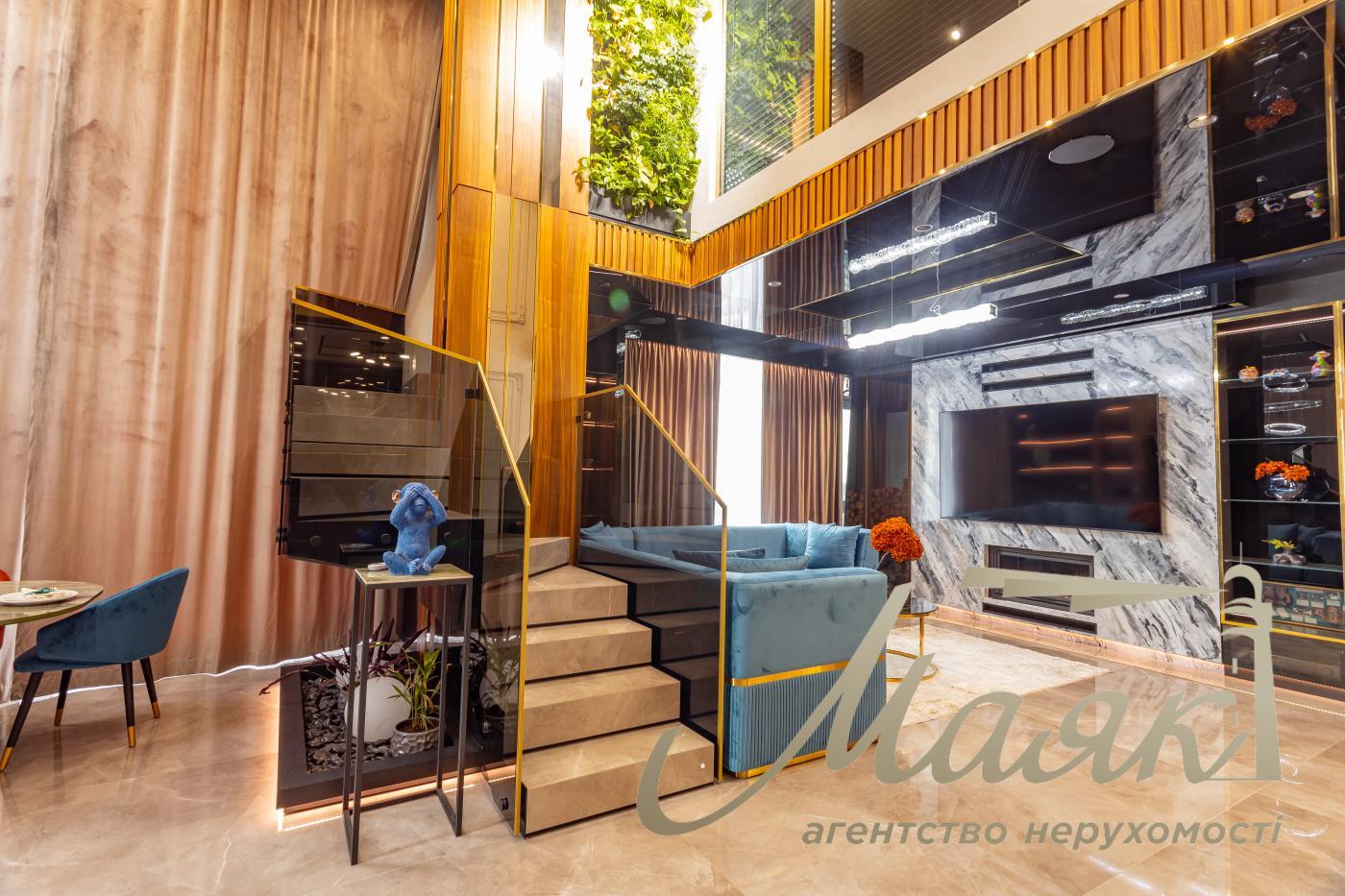 Продаж пентхауса 195 м² з терасою та дизайнерським ремонтом у ЖК Park Avenue VIP, Київ