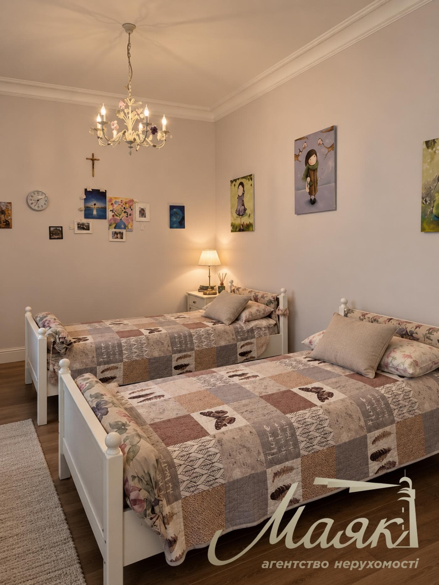 Оренда автономного будинку в с. Романків, 500 м², 3 поверхи, гараж, повна автономність, Київська область, Обухівський напрямок.