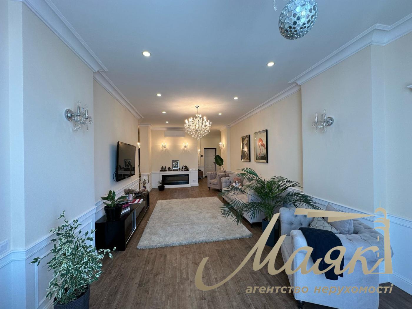 Sale of apartment 156m2 in residential complex Novopecherskie Lipki, Andreya Verkhoglyada st., Pechersk, Kyiv