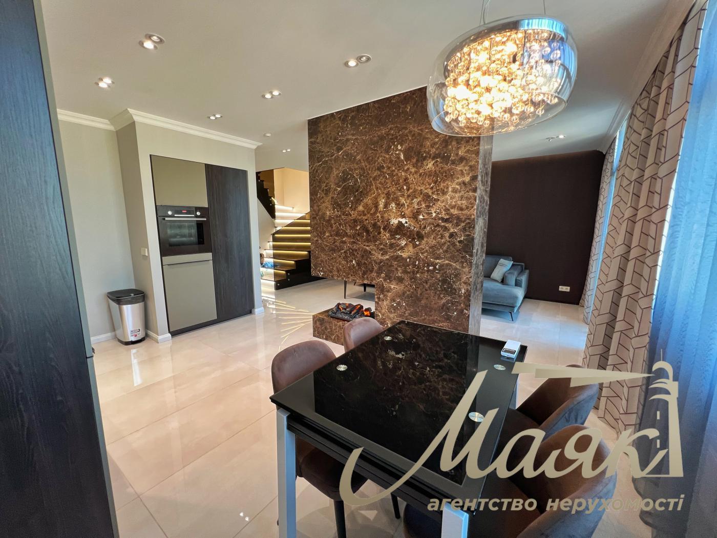 Оренда пентхауса 100м2 в ЖК Підвисоцький, вул. Підвисоцького