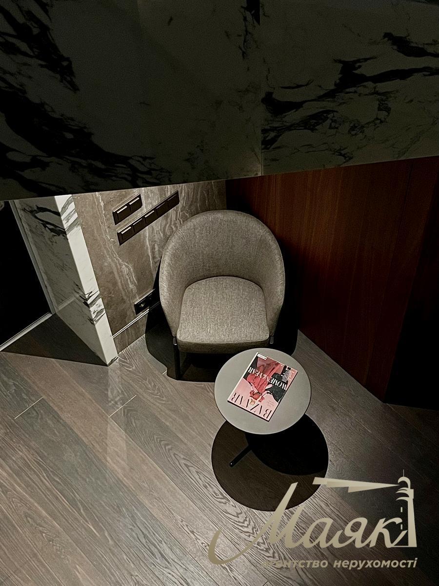 Продаж квартири 274 м² з дизайнерським ремонтом Київ