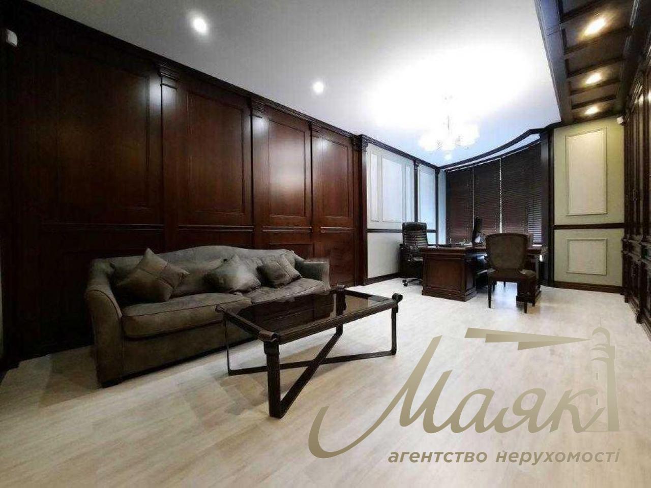 Office for sale in residential complex Park Hall 100 m2