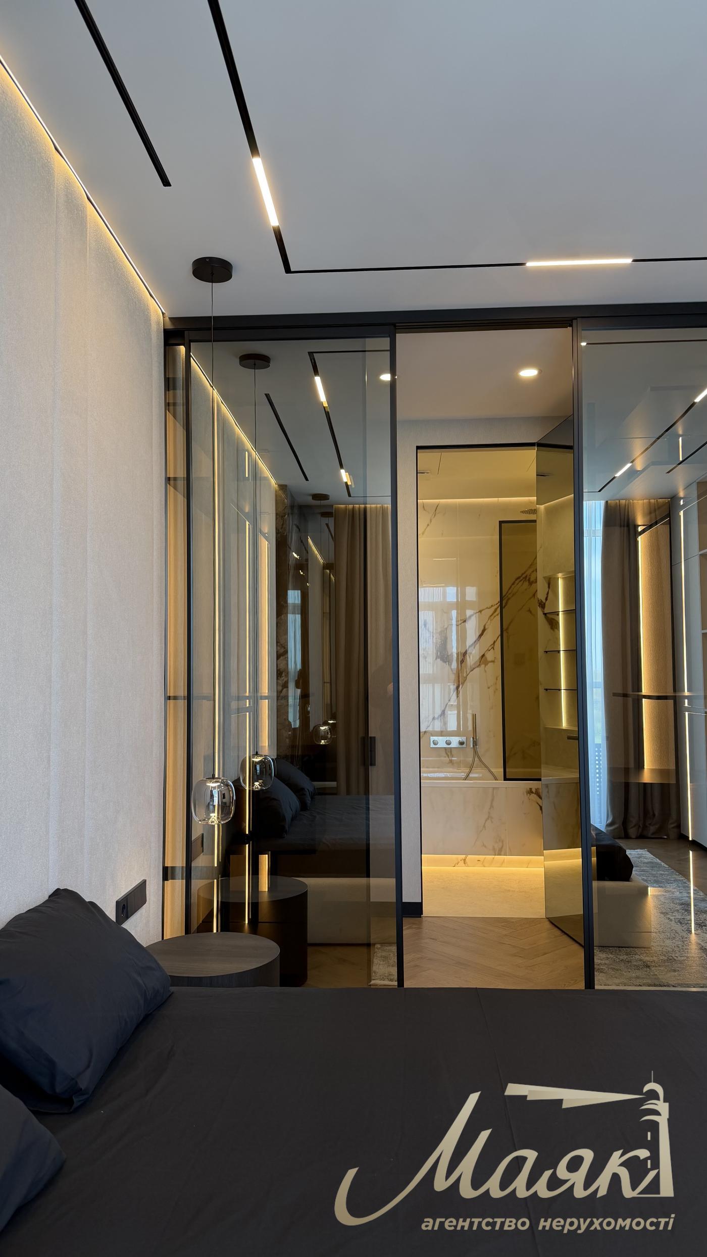 Продаж квартири 118м2 в ЖК Новопечерськие липки, ул. Андрея Верхогляда 15Б. (Михайла Драгомирова)