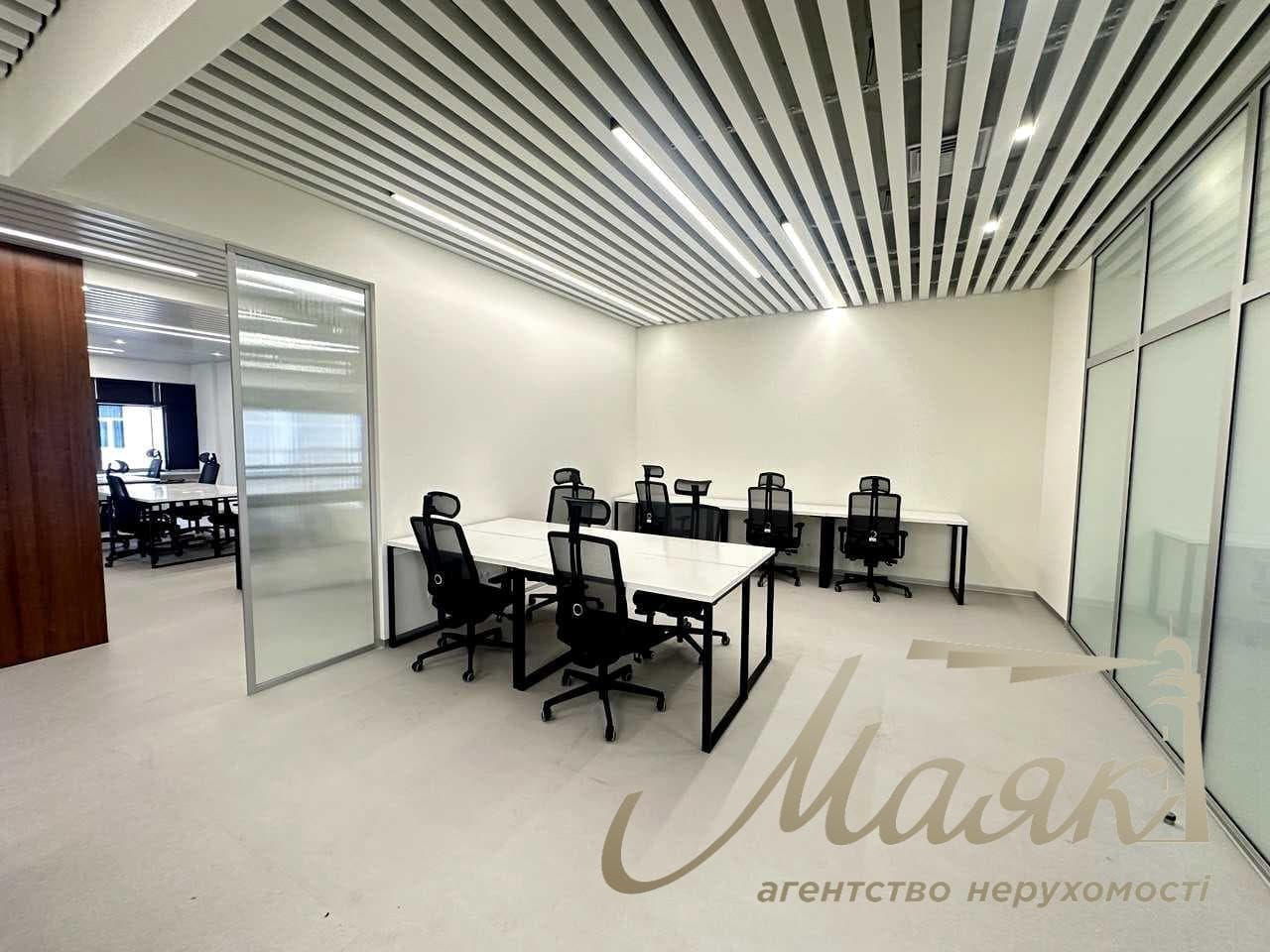 Продаж офісу площею 400 м², окремий поверх, вул. Олеся Гончара, Шевченківський район, Центр