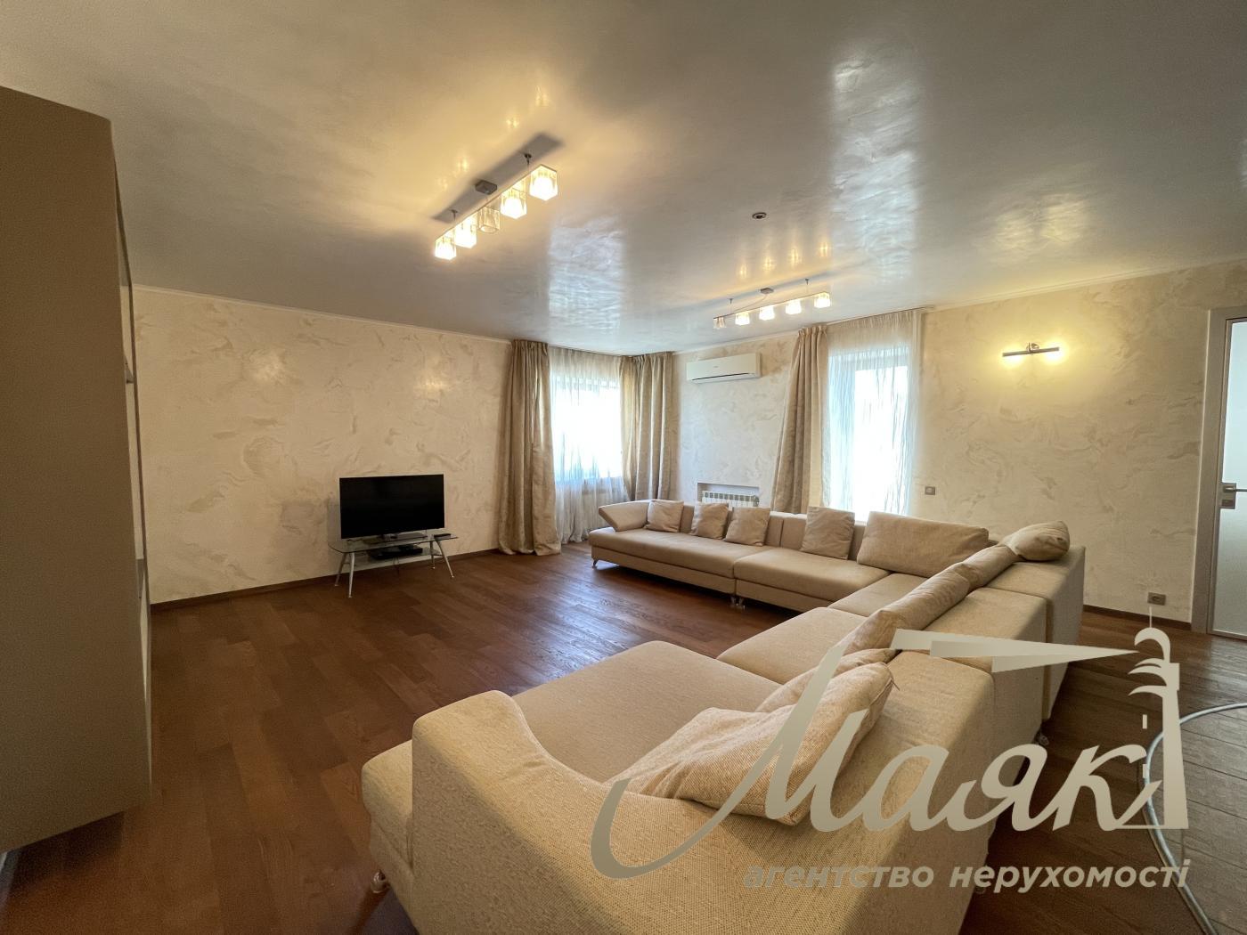 Продаж дворівневої 4к квартири вул. Котельникова, Святошино