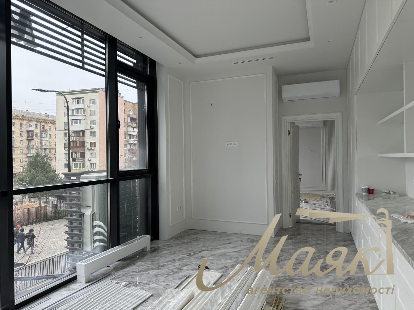 Clinic for sale in LCD French Quarter 2, Predslavynska street, Center, Kiev