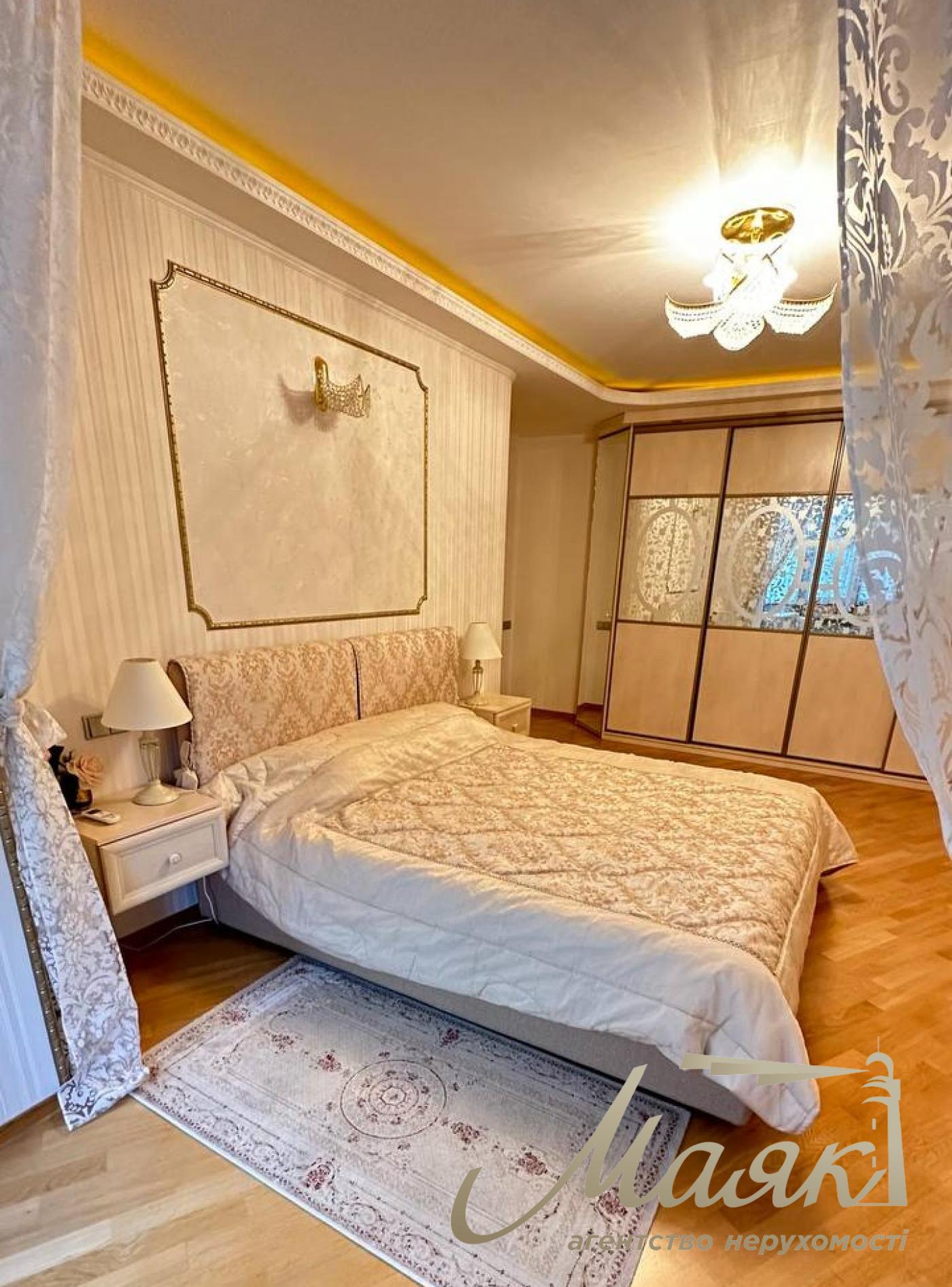 Rent 3-room apartment st. Shelkovichnaya, Lipki