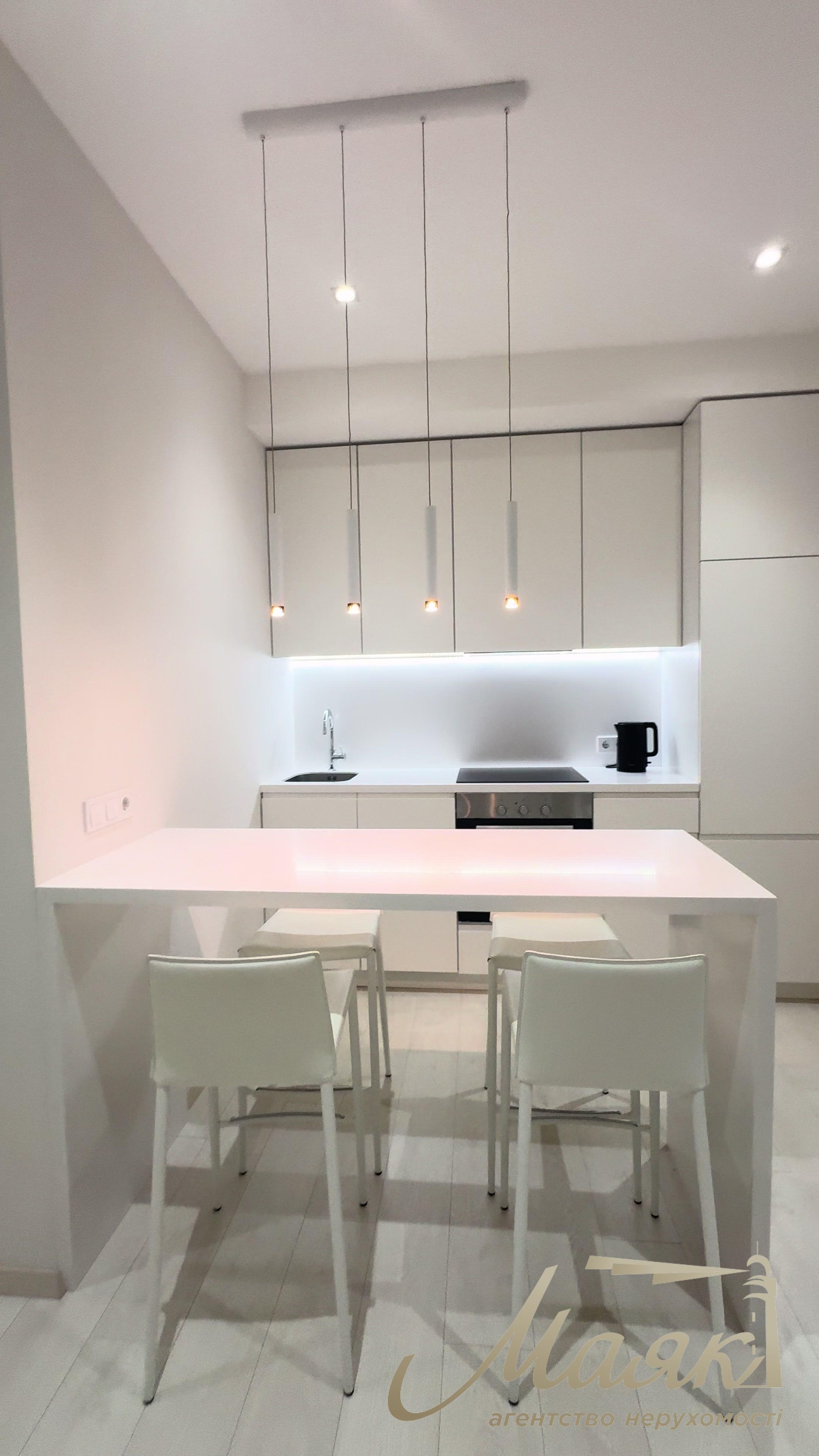 Аренда новой стильной квартиры 70м2 в ЖК «Новопечерские Липки». Андрея Верхогляда 11В, Печерский район