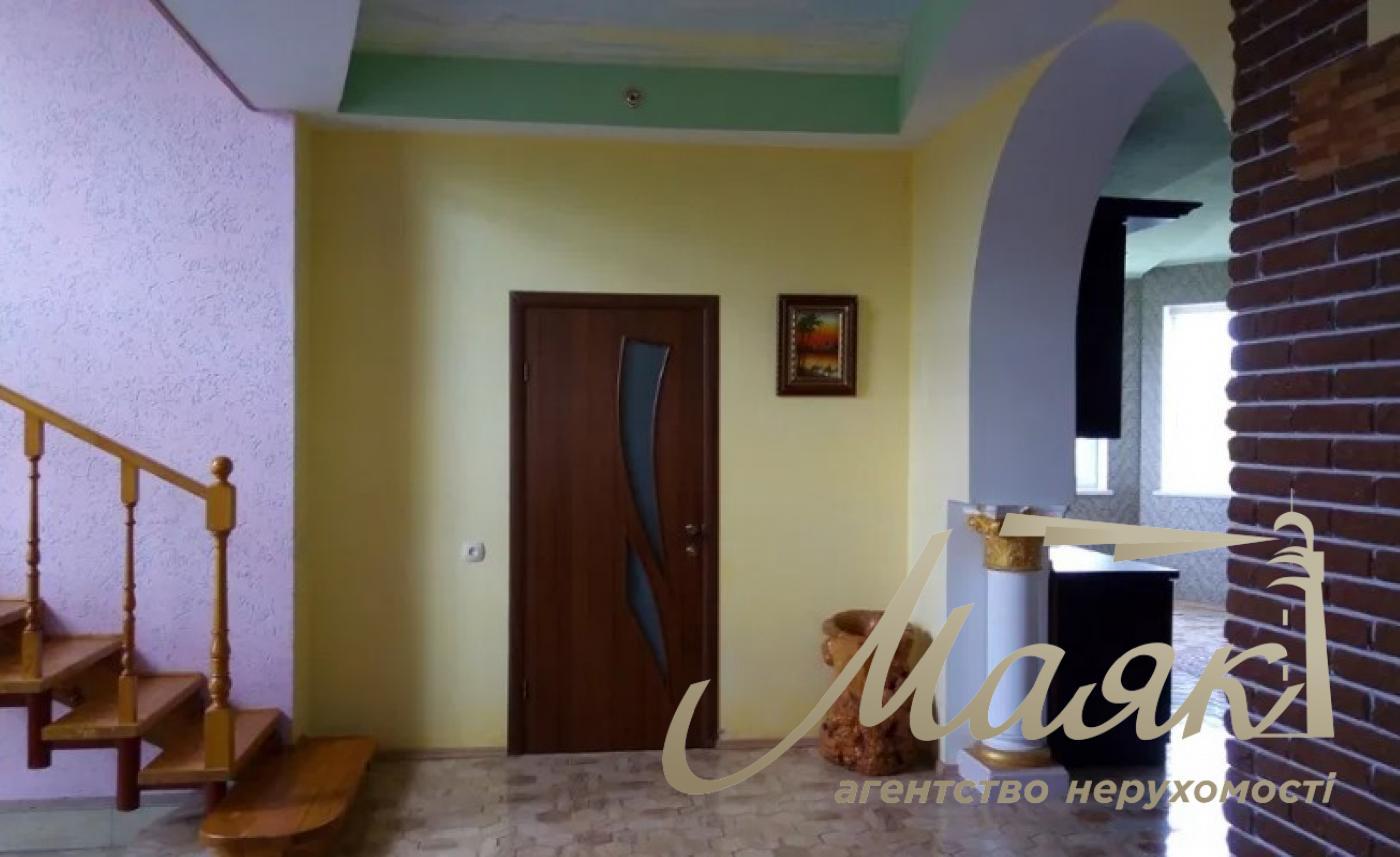 House for rent in the village of Khotov (Feofaniya) 260 m²