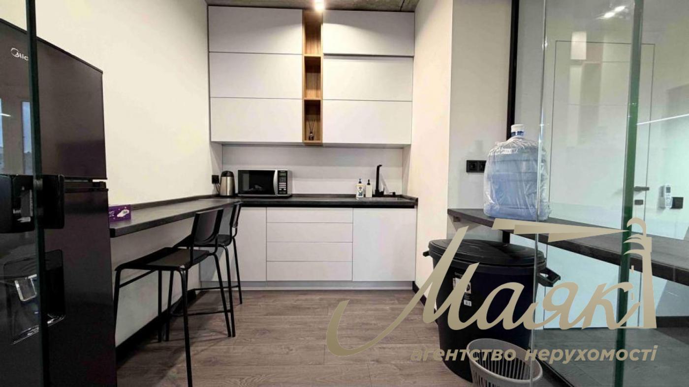 Аренда офиса 160 м.кв. Львовская площадь, Шевченковский р-н