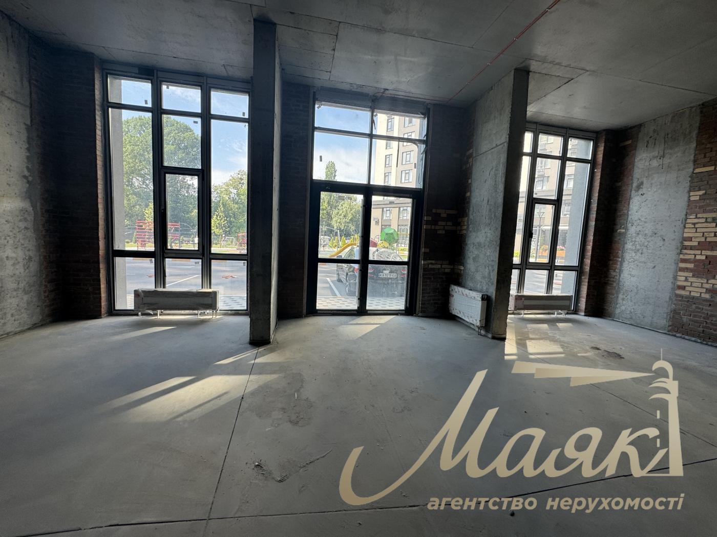 Rent of façade premises of 388 m² in the residential complex "Suchasny Kvartal", Otradny, Solomyansky district.