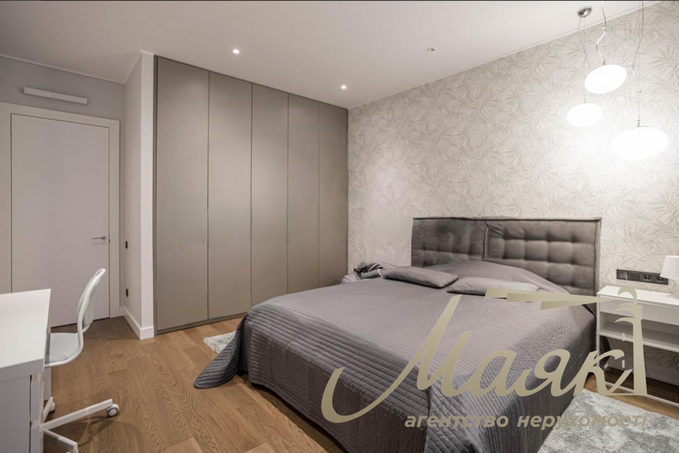 Rent spacious 6-room apartment 290m2 in LCD "Novopecherskie Lipki", Dragomirova St., Pechersk district
