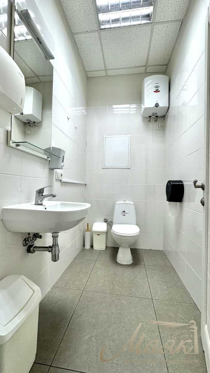 Office for rent: 1st floor, 227 m², 32-B Yevhen Konovalets St., Pechersky District