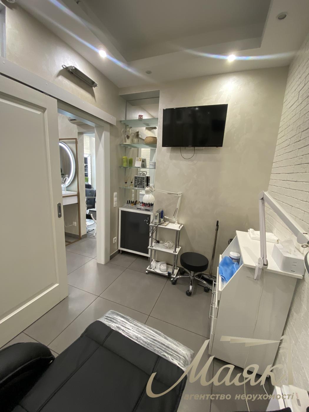 Rent of an operating business beauty salon 100m2 in the Miloslavichi residential complex, Troyeshchyna
