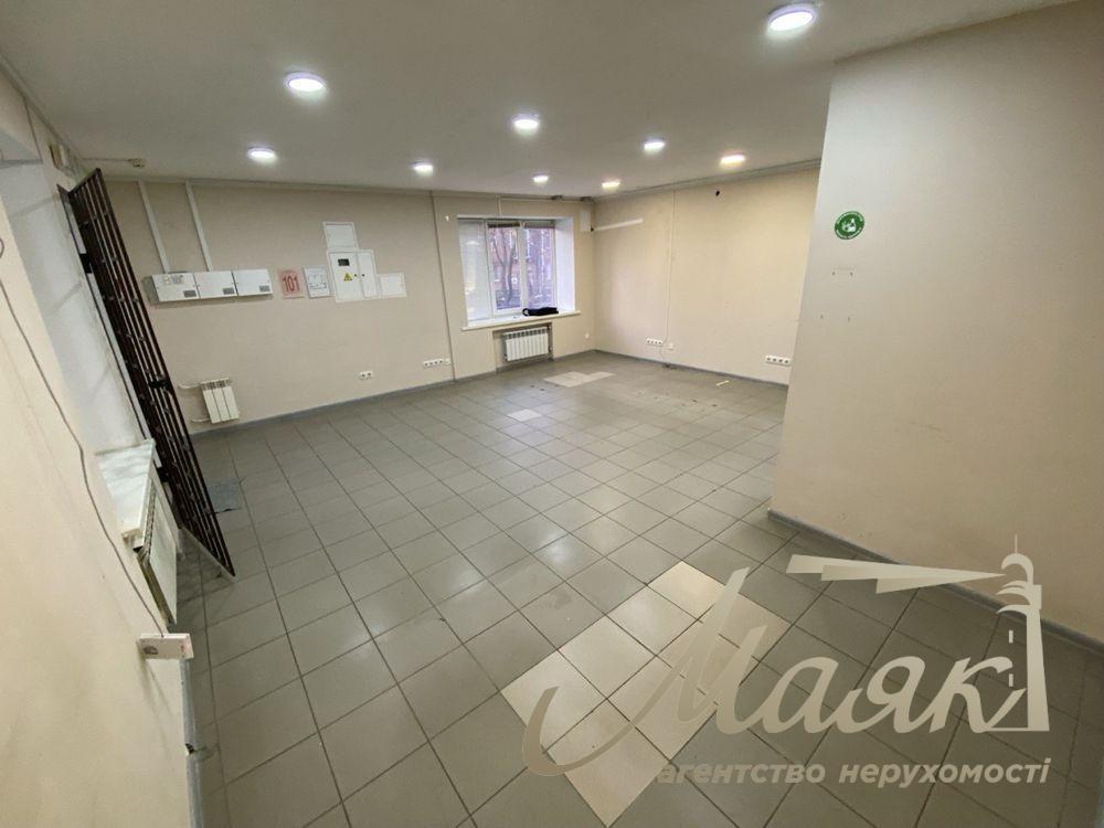 Sale of facade premises with tenants 51m2, st.Geroev Oborony 5, Goloseevsky district