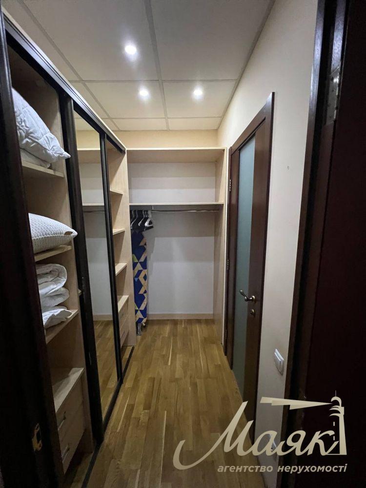 Оренда 4-кімнатної квартири, стм. Печерська, Печерськ, Київ