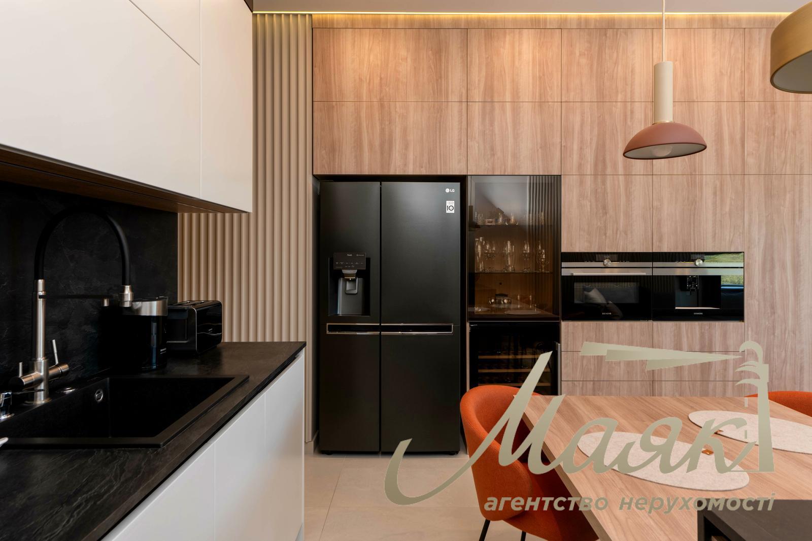 Продаж 4-х кімнатної квартири в ЖК River Stone вул. Трускавецька 10-Г