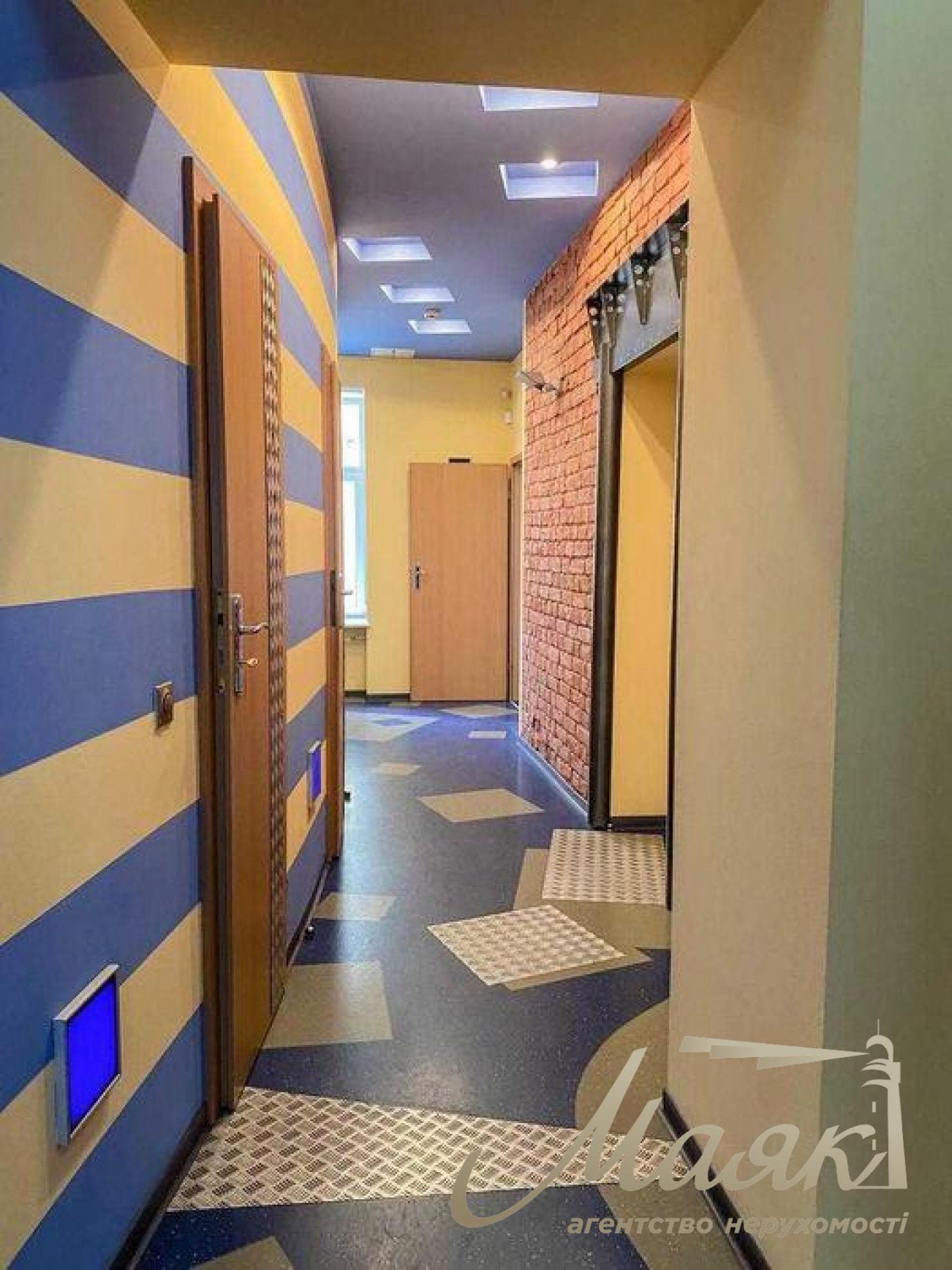 Оренда офісу площею 150 м² на вулиці Саксаганського, Голосієво, Центр