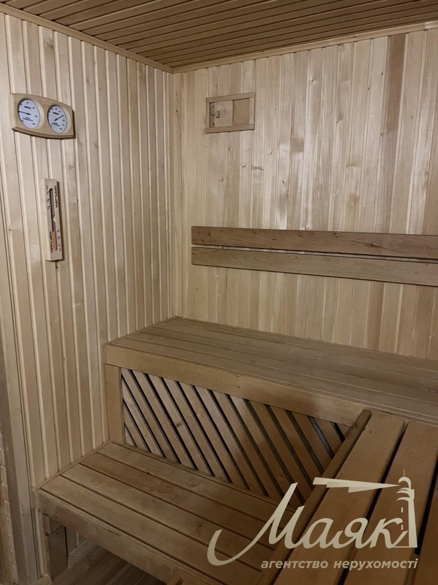 Продаж будинку на воді площею 200 м², 7 соток, Рів'єра-Золоче, Бориспільський район