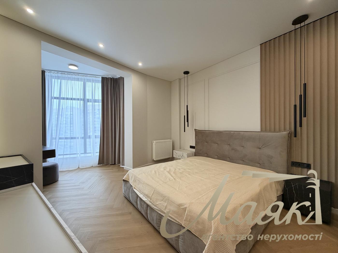 Оренда 3-кімнатної квартири 91м2 у ЖК "Фундуклеївський", Центр Києва, вул. Богдана Хмельницького, 58А.