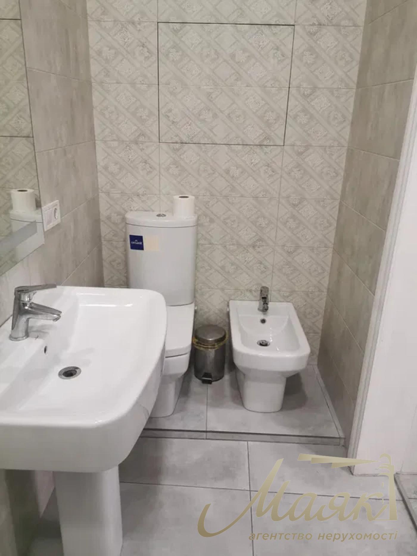 Оренда офісу 140 м.кв. вул. Чикаленка, Печерськ