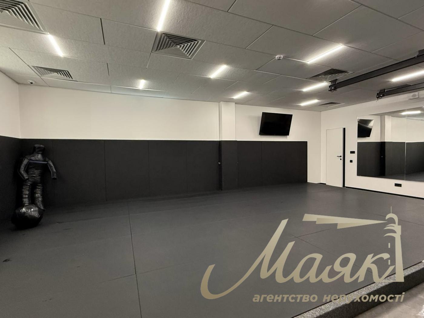 Оренда офісу 193 м2 у БЦ з ремонтом Печерськ Олімпійська