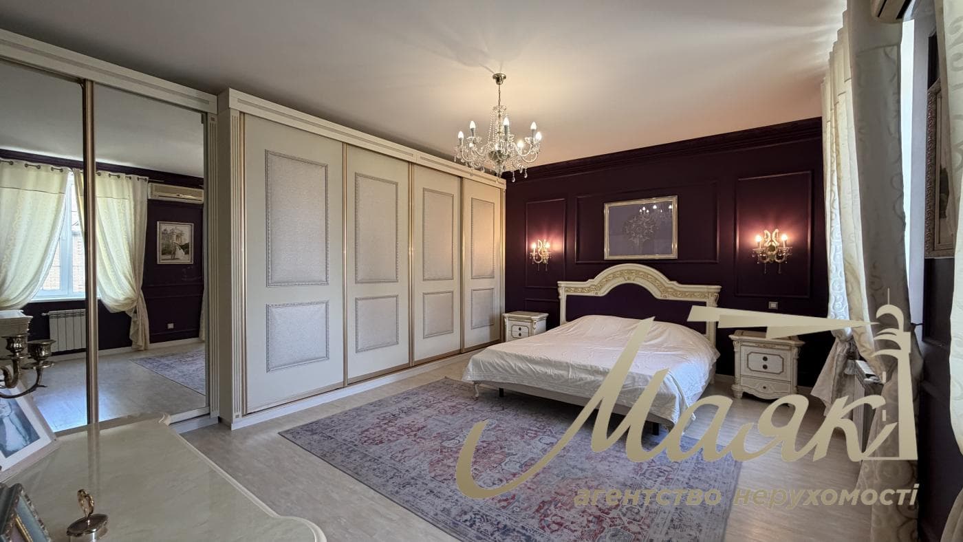 Продаж преміального 3х-поверхового будинку 350 м² у Гореничі, Бучанський район, Київська область