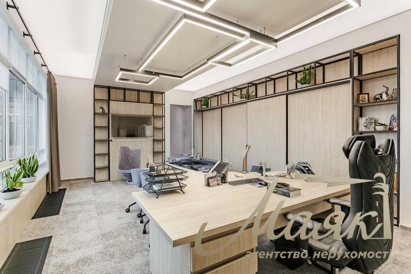 Office for rent 550 m2 in the center, metro station Arsenalna BC class A
