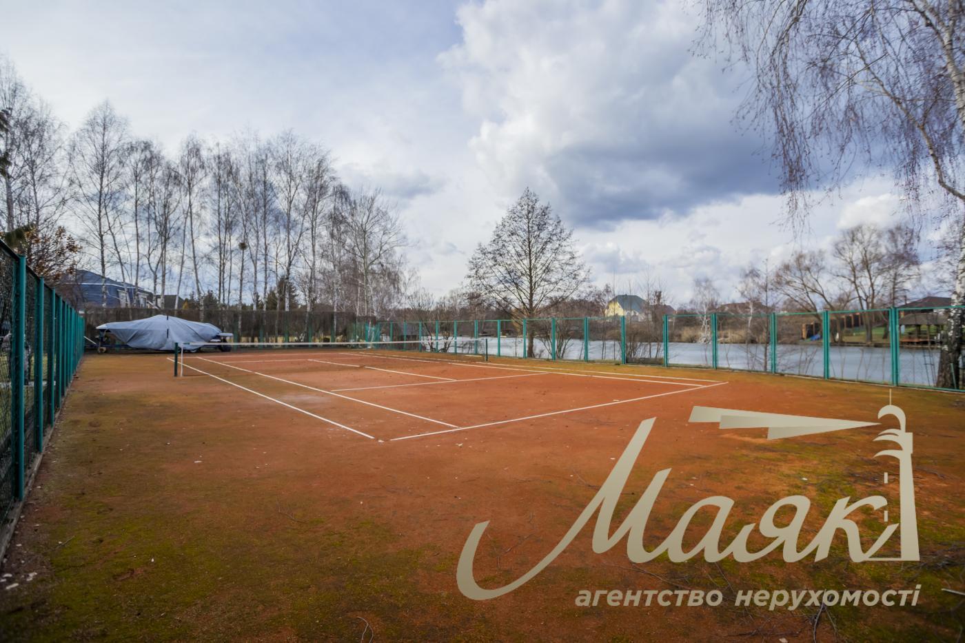 Sale of a house in the residential complex "Golden Gate", Kozin village.