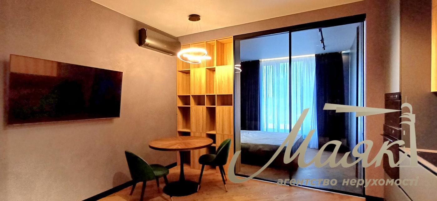 Sale of 1-room apartment 46 m2 with a terrace in the residential complex Delmar, Dragomirova st.