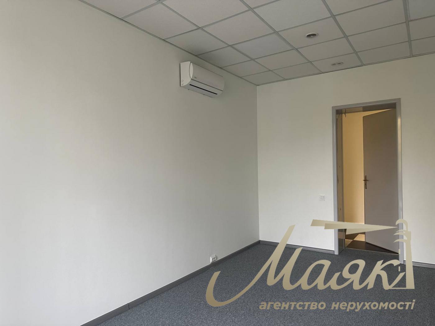 Аренда офиса 520м2 по ул.Михновского, Зверинецкая