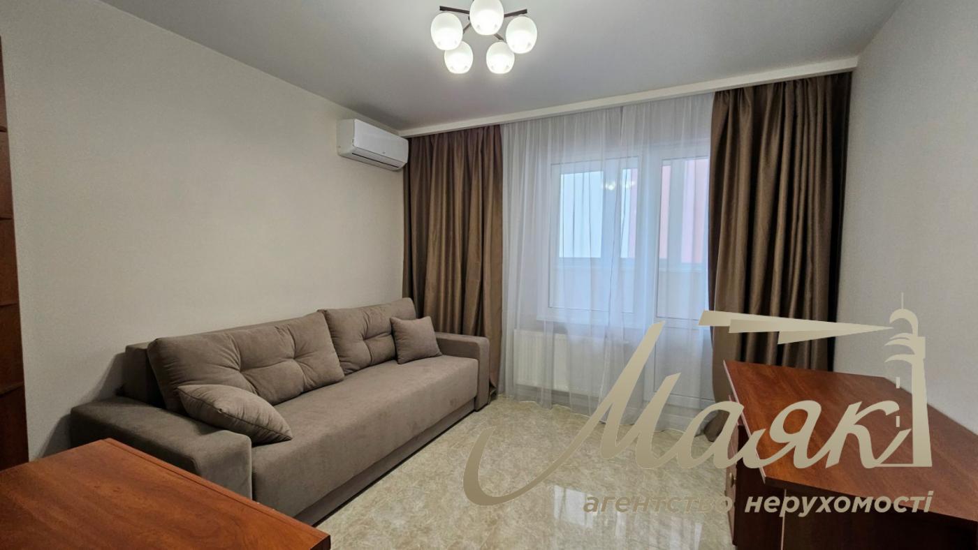 Аренда 3-х комнатной квартиры в ЖК Навигатор.