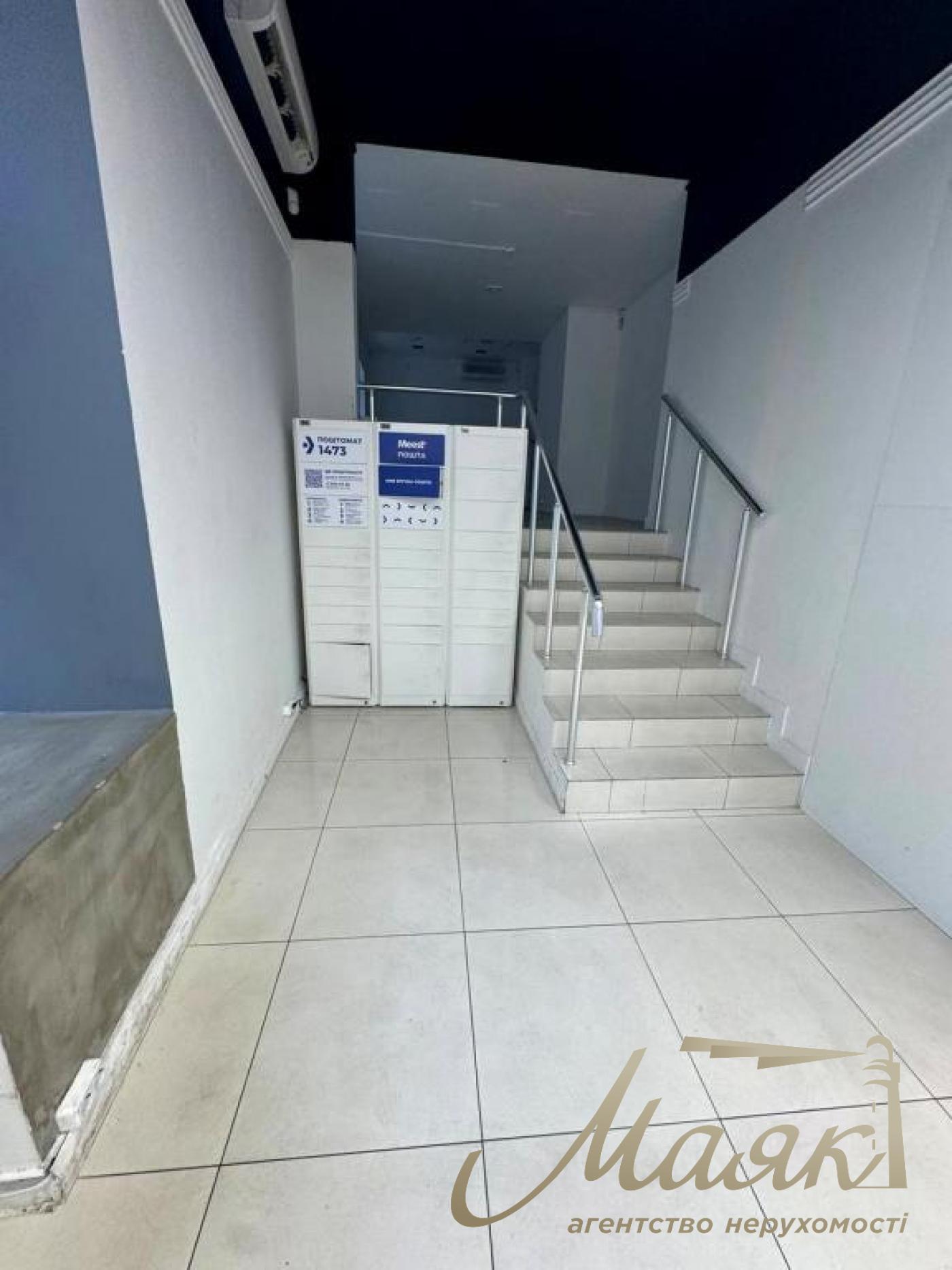 Оренда фасадного приміщення, вул. Лютеранська