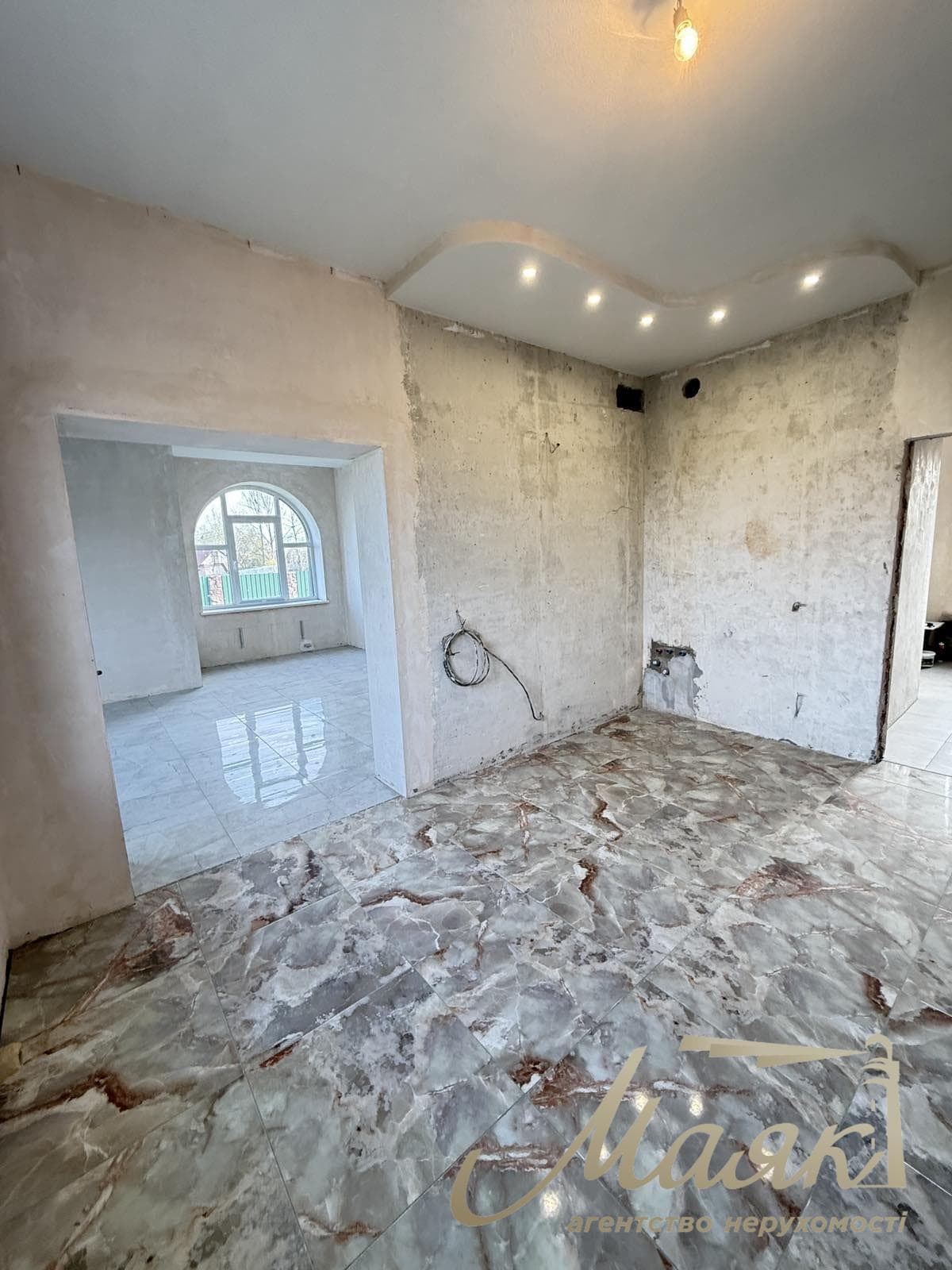 Продаж будинку площею 217 м² у Києві, мікрорайон Бортничі, станція метро «Бориспільська».