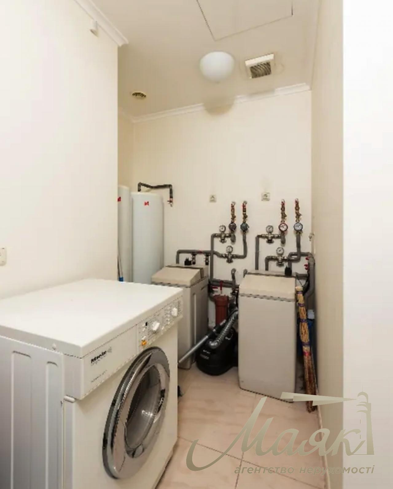 Sale of 4-room apartment Staronavodnitskaya 13 residential complex Volna