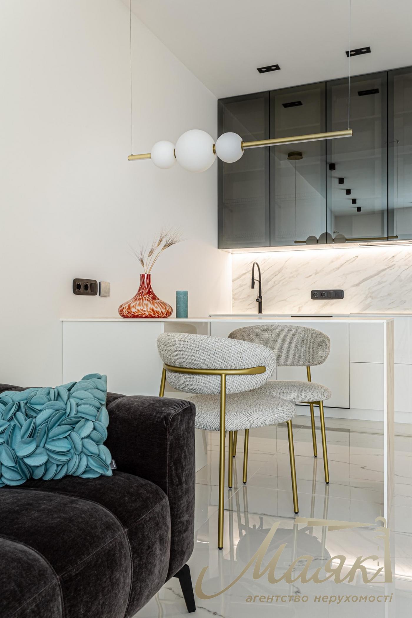 Продаж 2-кімнатної квартири ЖК Бульвар Фонтанів