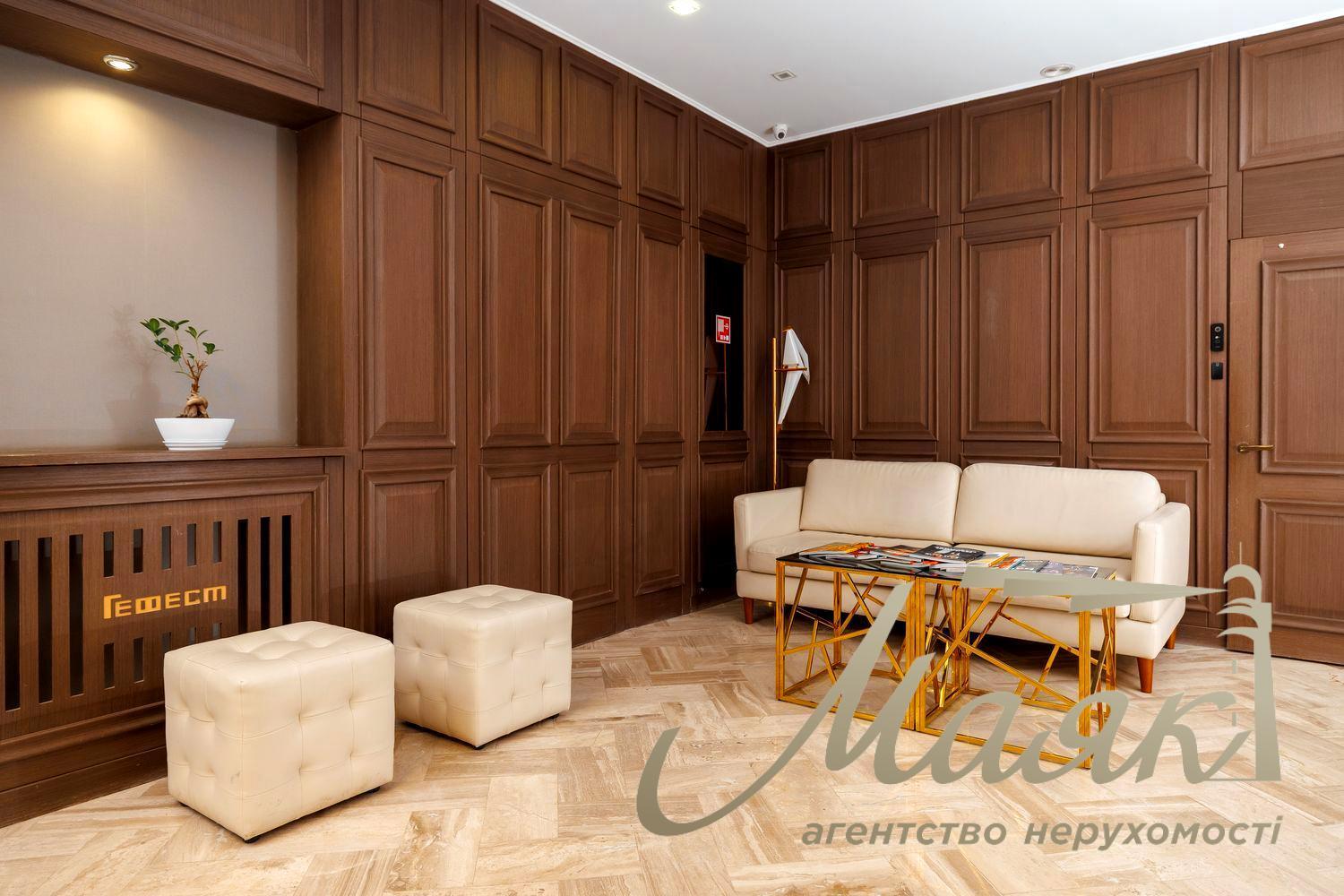 Office for rent 130 sq.m. in BC Hephaest, 99a Glubochitskaya str.