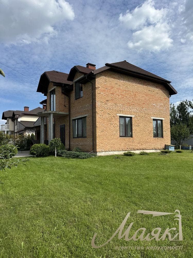 Продаж якісного сімейного будинку площею 120 м² у Гореничах, повна автономність, 10 соток