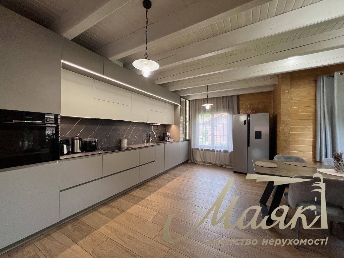 Продажа 2-х этажного дома 200м2, село Белогородка