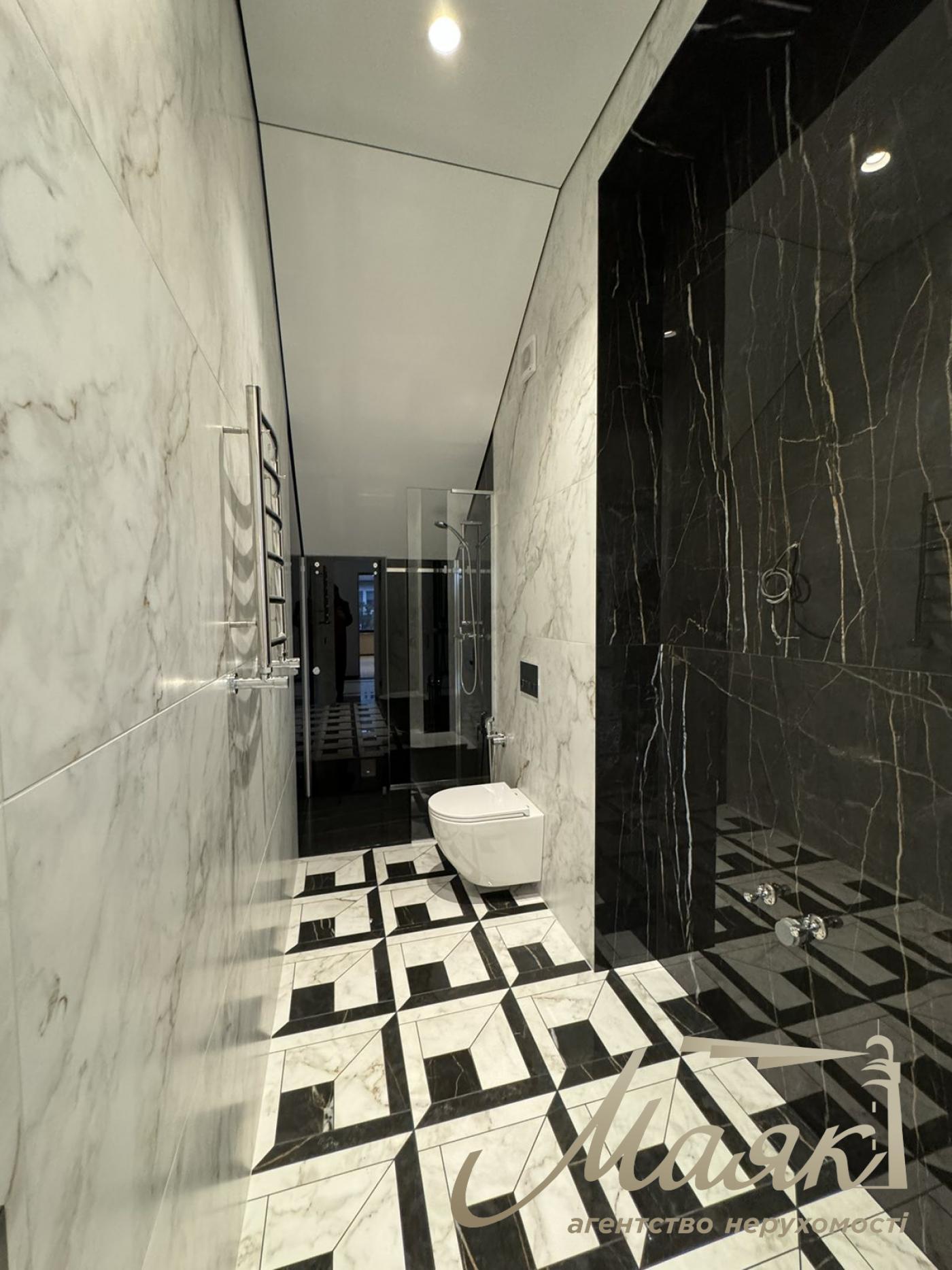 Продажа дома 286 м2  в с.Ходосовка КГ ВИТАГРАД