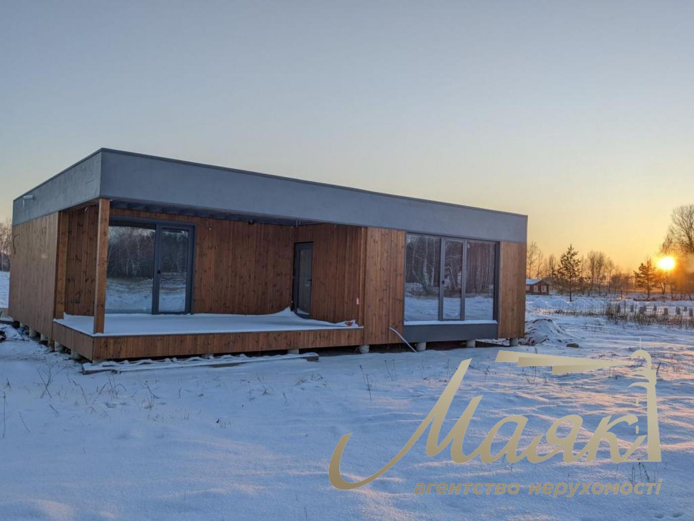 Sale of a country house 76 sq.m. Plot 6 acres. Vishnevoe, Nemeshaevo village. Near the lake.