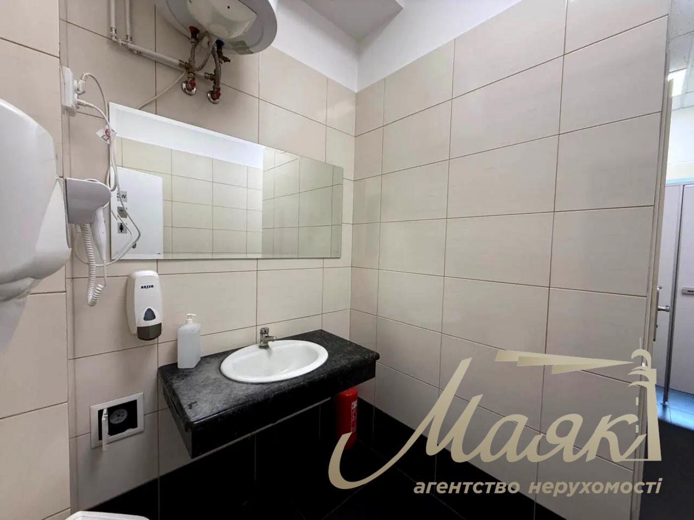 Оренда офісу 630 м2 у БЦ вул.Гайдара 58/10, Олімпійська